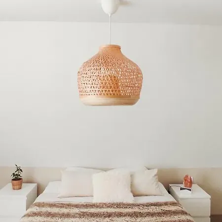 Cocoon לינה וארוחת בוקר